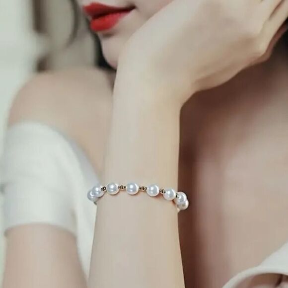 Shimmering Elegant Imitation Pearl Charm Bridal Wedding Bracelet (1 pc) - Picture 2 of 7